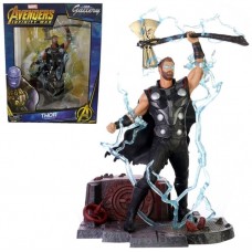 Figura diamond select toys marvel avengers