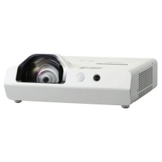 PANASONIC PROYECTOR (PT-TW381R) SHORT THROW / BRILLO 3300 / TECNOLOGÍA 3LCD / RESOLUCIÓN WXGA / ÓPTICA 0.46:1 / 1LAMP / UP TO 20.000HRS LAMP LIFE / 20,000:1 CONTRAST RATIO / LÁMPARA ET-LAL510